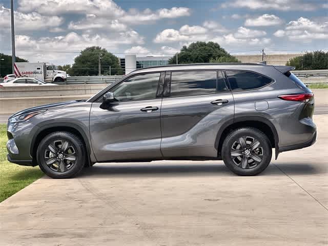 Thumbnail: 2021 Toyota Highlander - 4