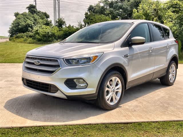 2019 Ford Escape SE Hero Image