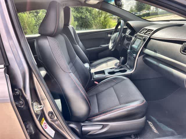 Thumbnail: 2016 Toyota Camry - 12