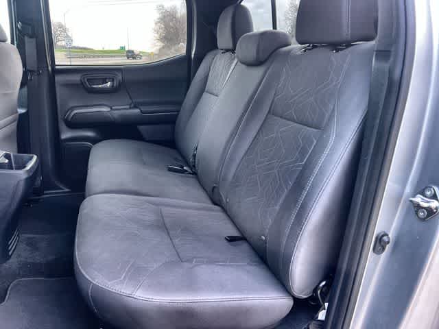 Thumbnail: 2019 Toyota Tacoma - 14