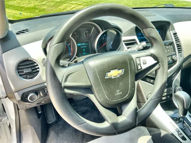 Thumbnail: 2015 Chevrolet Cruze - 17
