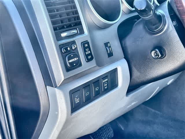 Thumbnail: 2016 Toyota Sequoia - 28