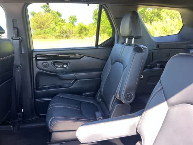 Thumbnail: 2025 Honda Pilot - 14