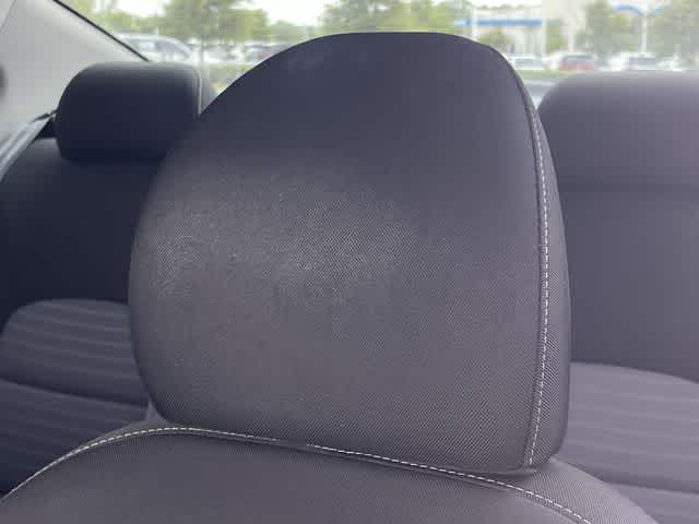 Thumbnail: 2017 Kia Forte - 25