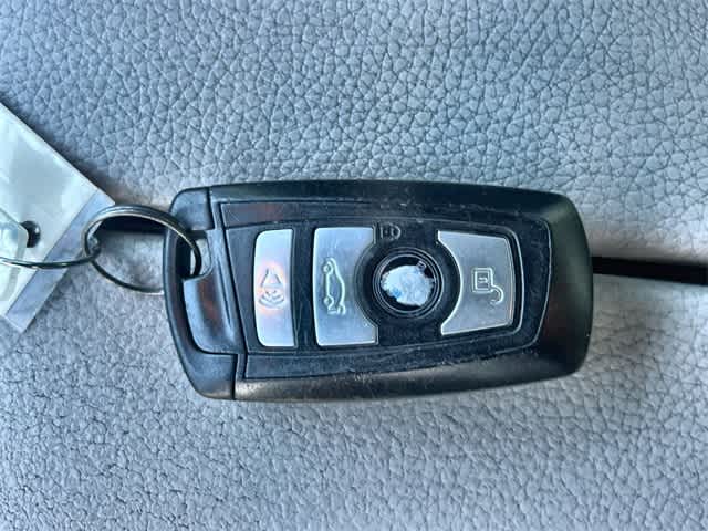 Thumbnail: 2012 BMW 5 Series - 21