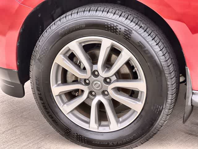 Thumbnail: 2013 Nissan Pathfinder - 9