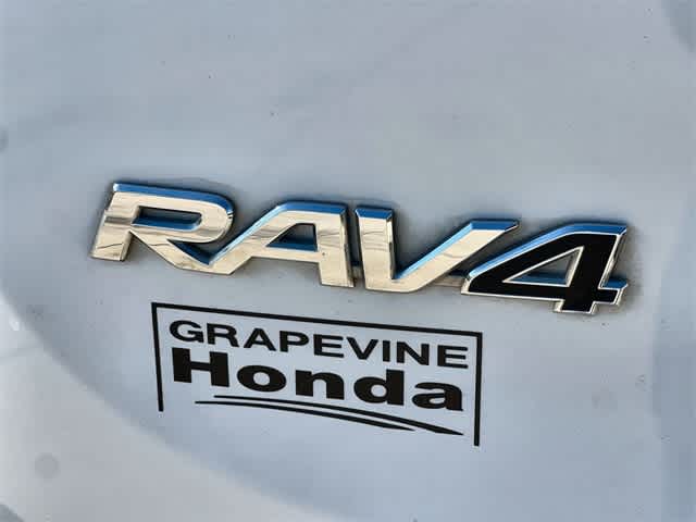 Thumbnail: 2013 Toyota RAV4 - 8
