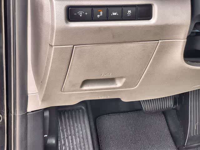 Thumbnail: 2021 Kia Telluride - 29