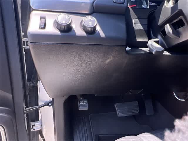 Thumbnail: 2019 Chevrolet Tahoe - 28