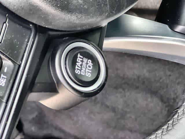 Thumbnail: 2020 Alfa Romeo Giulia - 28