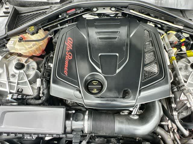 Thumbnail: 2020 Alfa Romeo Giulia - 10