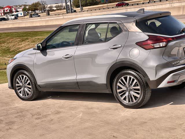 Thumbnail: 2022 Nissan Kicks - 4