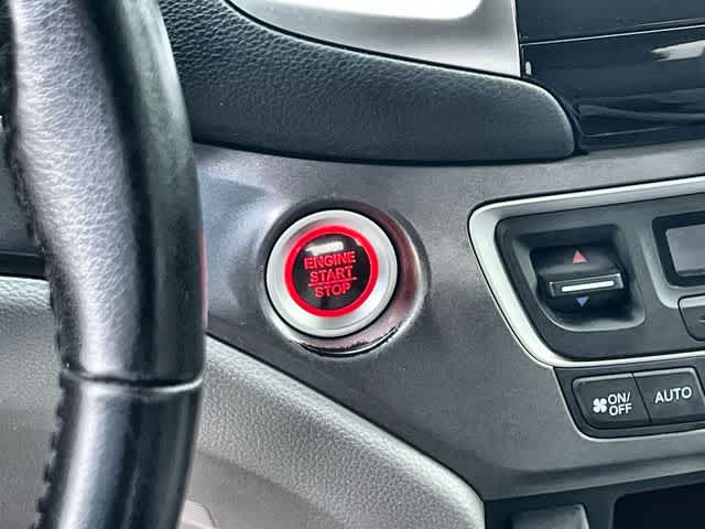 Thumbnail: 2018 Honda Pilot - 28