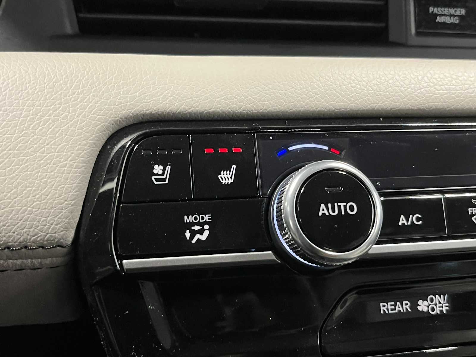 Thumbnail: 2026 Honda Pilot - 18