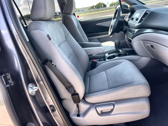 Thumbnail: 2017 Honda Pilot - 12