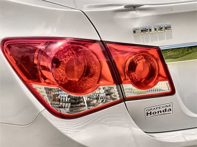 Thumbnail: 2015 Chevrolet Cruze - 8