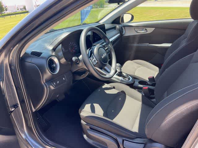 Thumbnail: 2023 Kia Forte - 3