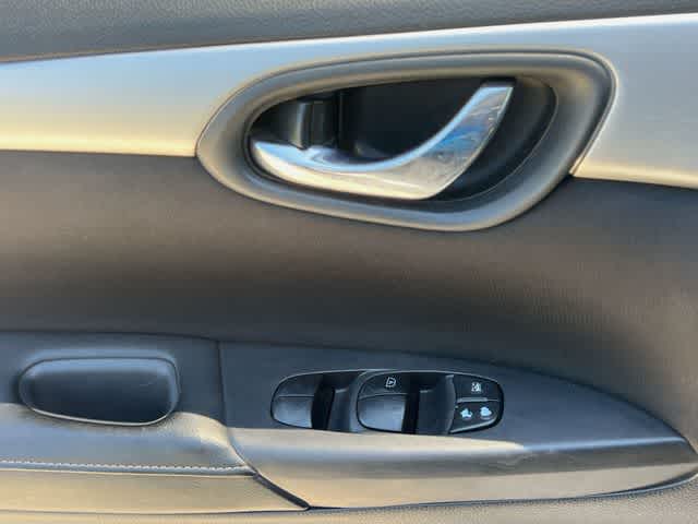 Thumbnail: 2018 Nissan Sentra - 29