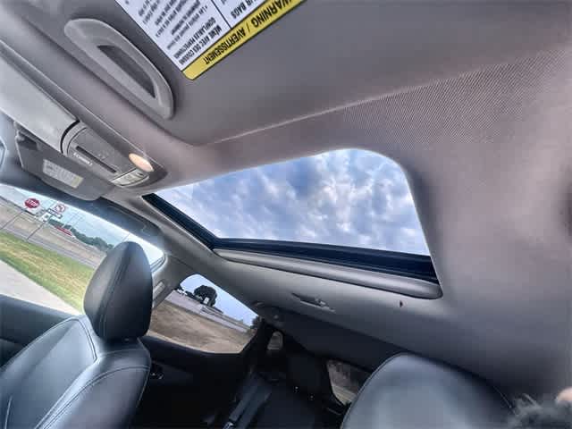 Thumbnail: 2020 Nissan Rogue Sport - 32