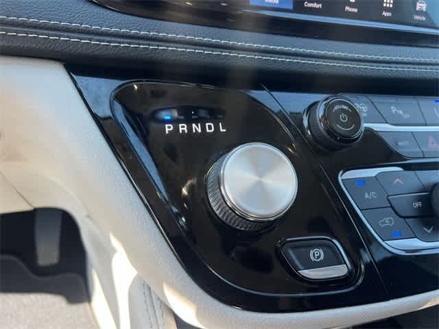 Thumbnail: 2021 Chrysler Pacifica - 16