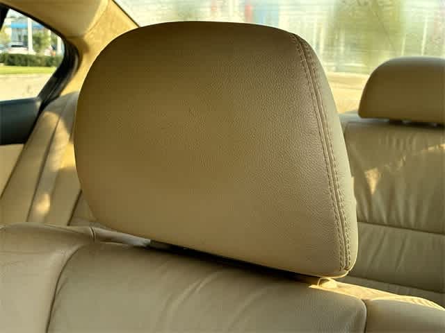 Thumbnail: 2011 Honda Accord - 25