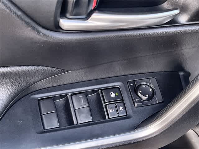 Thumbnail: 2021 Toyota RAV4 - 30