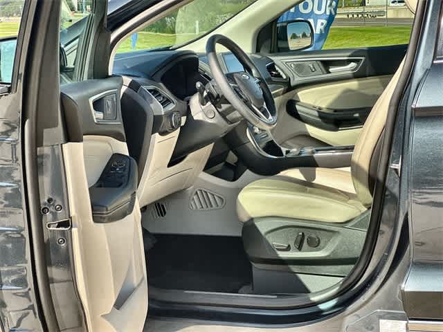 Thumbnail: 2022 Ford Edge - 3