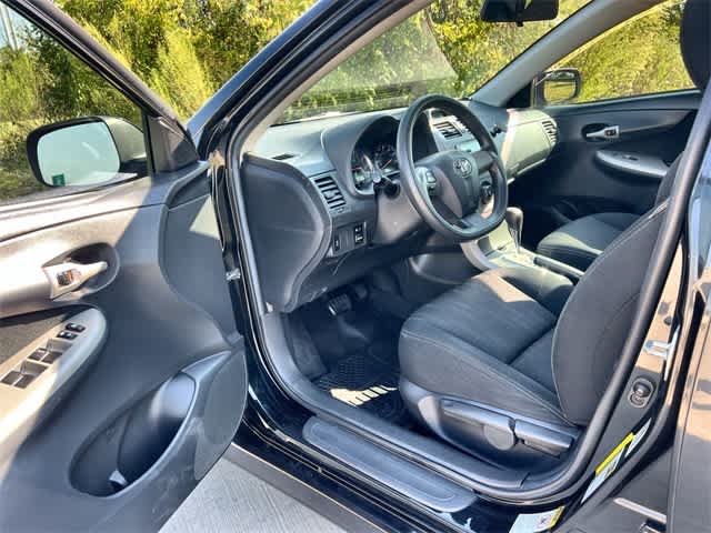 Thumbnail: 2012 Toyota Corolla - 3
