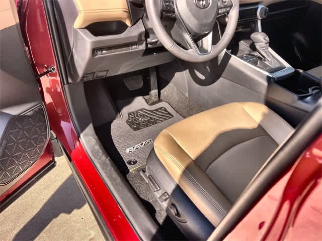 Thumbnail: 2025 Toyota RAV4 - 3