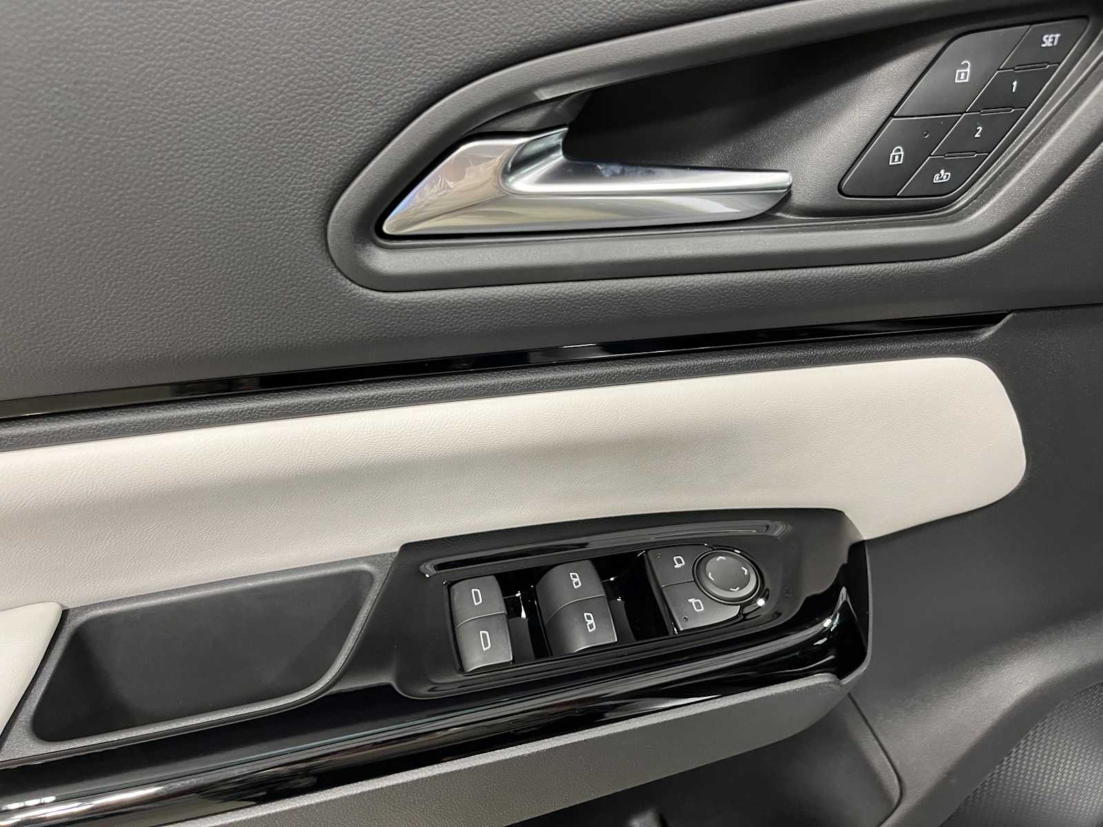 Thumbnail: 2025 Honda Prologue - 14