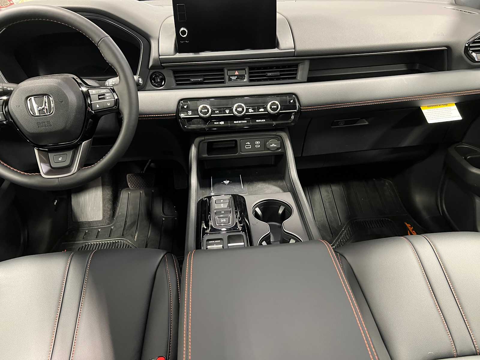 Thumbnail: 2025 Honda Pilot - 15