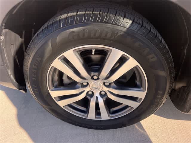 Thumbnail: 2017 Honda Pilot - 9