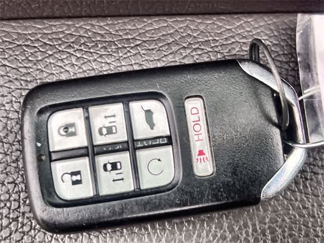 Thumbnail: 2018 Honda Odyssey - 21