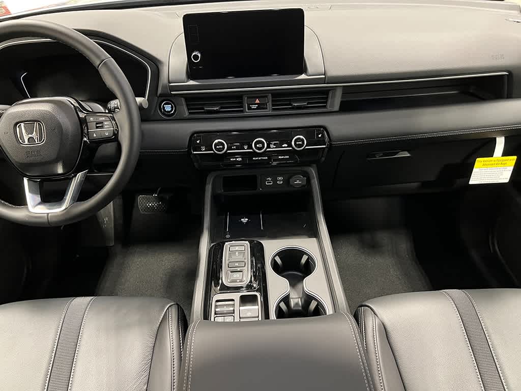 Thumbnail: 2025 Honda Pilot - 20