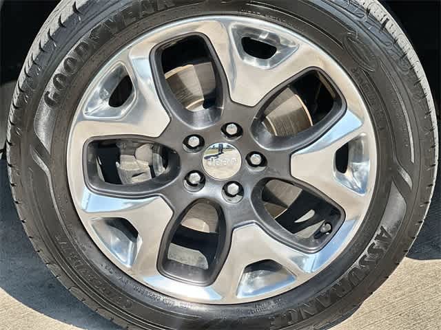 Thumbnail: 2019 Jeep Compass - 9