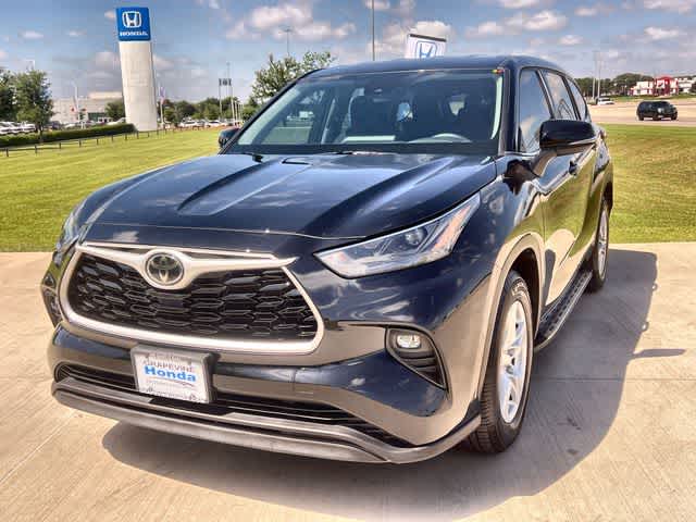 Thumbnail: 2022 Toyota Highlander - 2