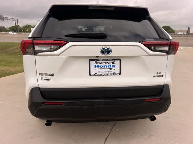 Thumbnail: 2021 Toyota RAV4 - 6