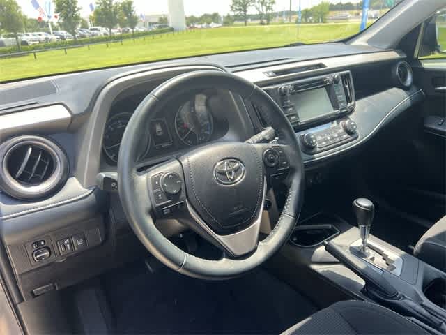 2018 Toyota RAV4 XLE 15
