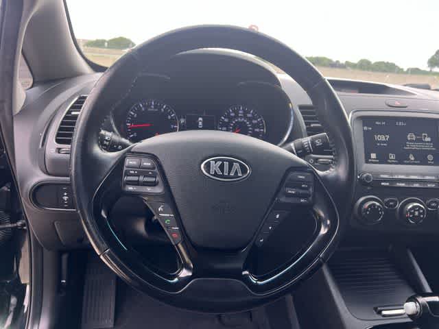 Thumbnail: 2017 Kia Forte - 17