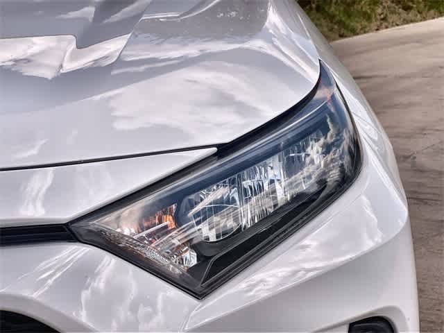 Thumbnail: 2021 Toyota RAV4 - 23