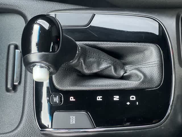 Thumbnail: 2017 Kia Forte - 16