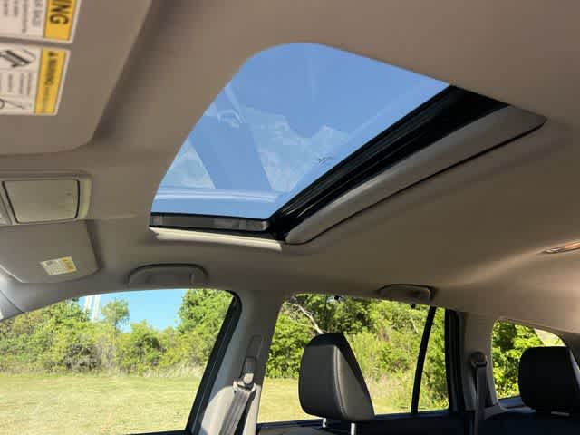 Thumbnail: 2022 Honda Pilot - 32