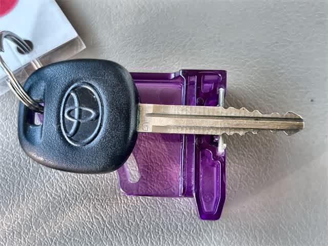 Thumbnail: 2012 Toyota Camry - 21