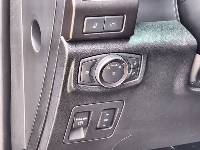 Thumbnail: 2019 Ford Expedition - 29