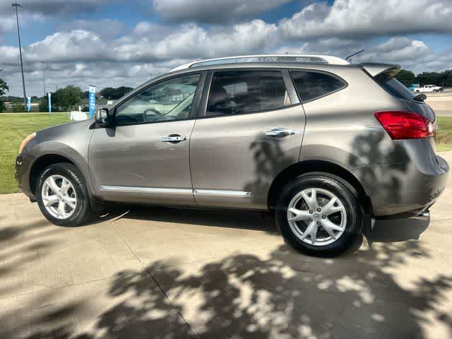 Thumbnail: 2011 Nissan Rogue - 4