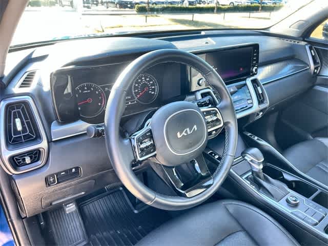 Thumbnail: 2023 Kia Sorento - 15