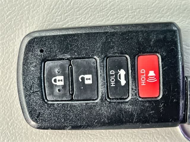 Thumbnail: 2014 Toyota Camry - 21