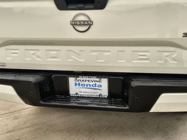 Thumbnail: 2022 Nissan Frontier - 8