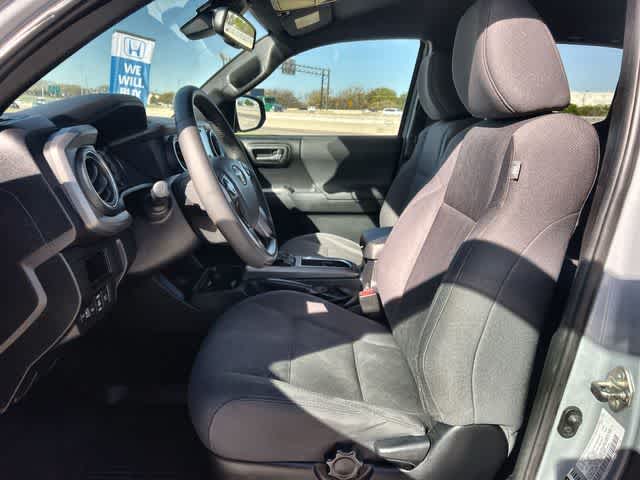 Thumbnail: 2019 Toyota Tacoma - 11