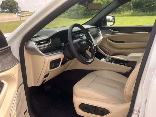 Thumbnail: 2024 Jeep Grand Cherokee - 3